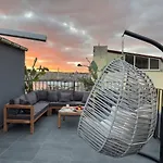 Stunning Seaview 2Br Near Metro - Ym5