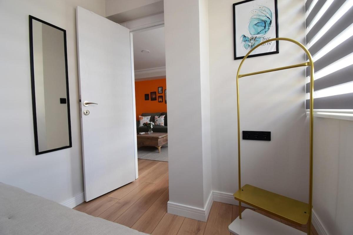 Stunning Seaview 2br Near Metro - Ym5 * İstanbul