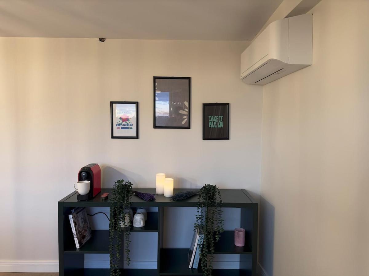 Stunning Seaview 2br Near Metro - Ym5